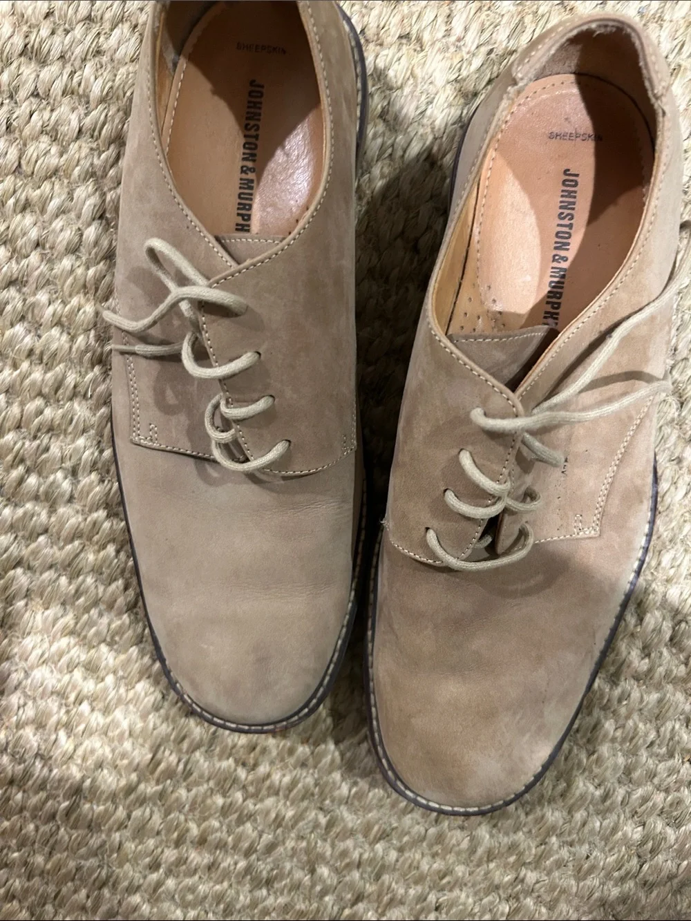 Johnston & Murphy Light Tan Suede Chukka Boots